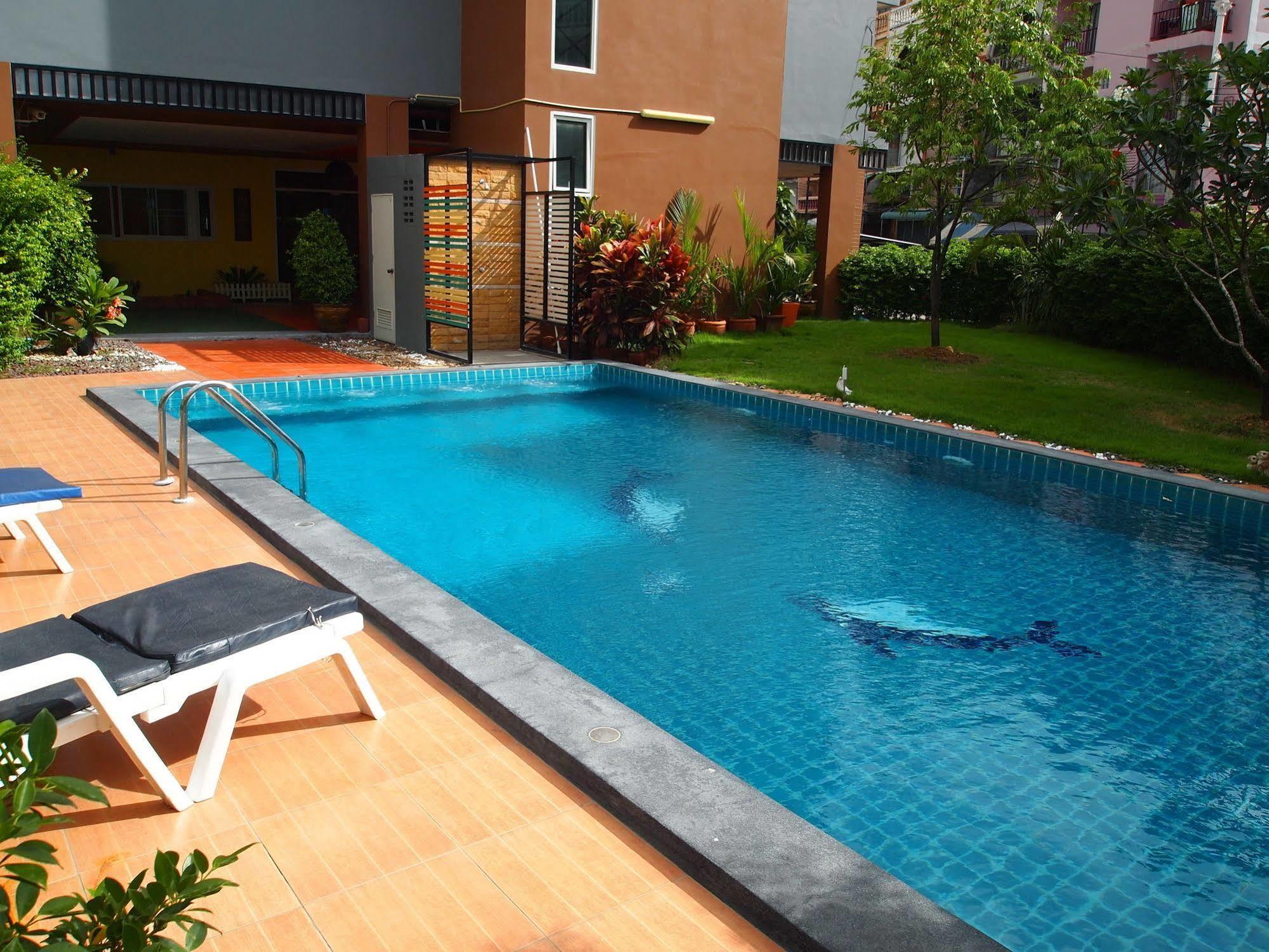 The Right Resort Pattaya Eksteriør bilde