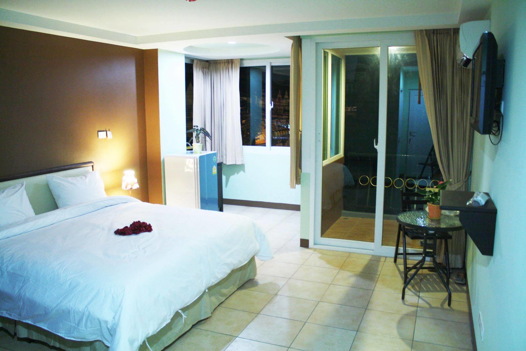 The Right Resort Pattaya Eksteriør bilde